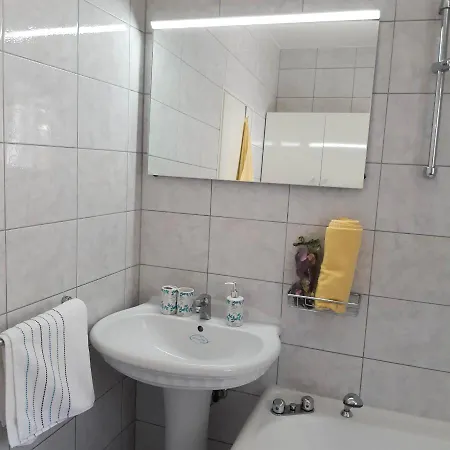 3 Bedroom With Terrace & Sea View *